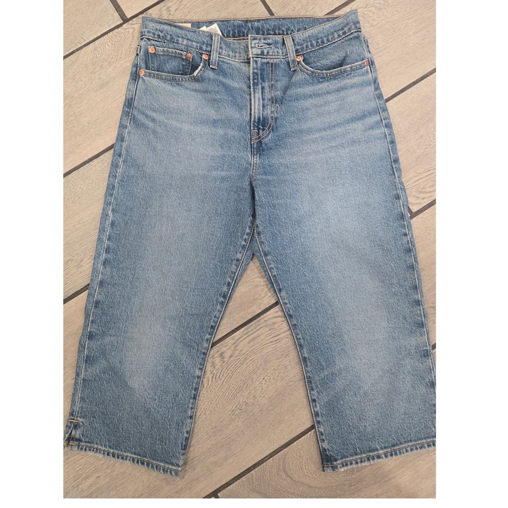 Levis Premium Womens Medium Wash Straight Leg Capri Jeans Size 29 Cropped Denim